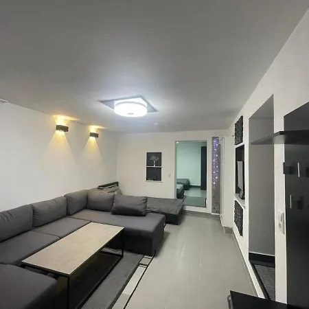 Schoene&moderne&zentrale Naehe A96
